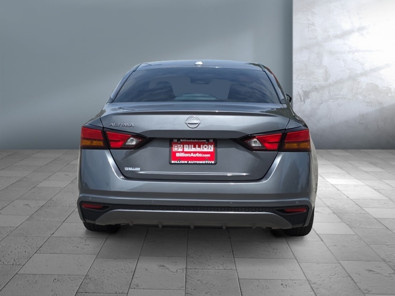 2025 Nissan Altima