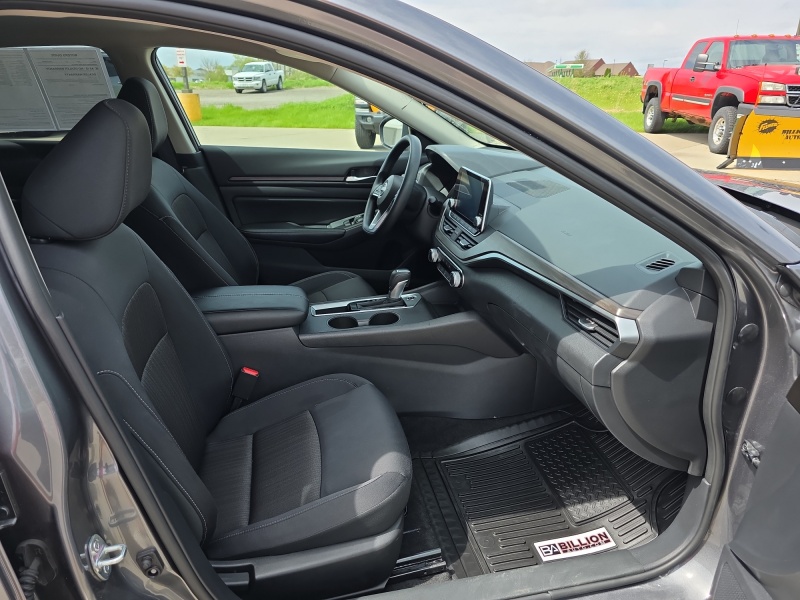 2025 Nissan Altima
