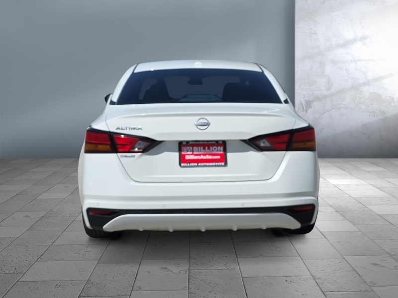 2025 Nissan Altima
