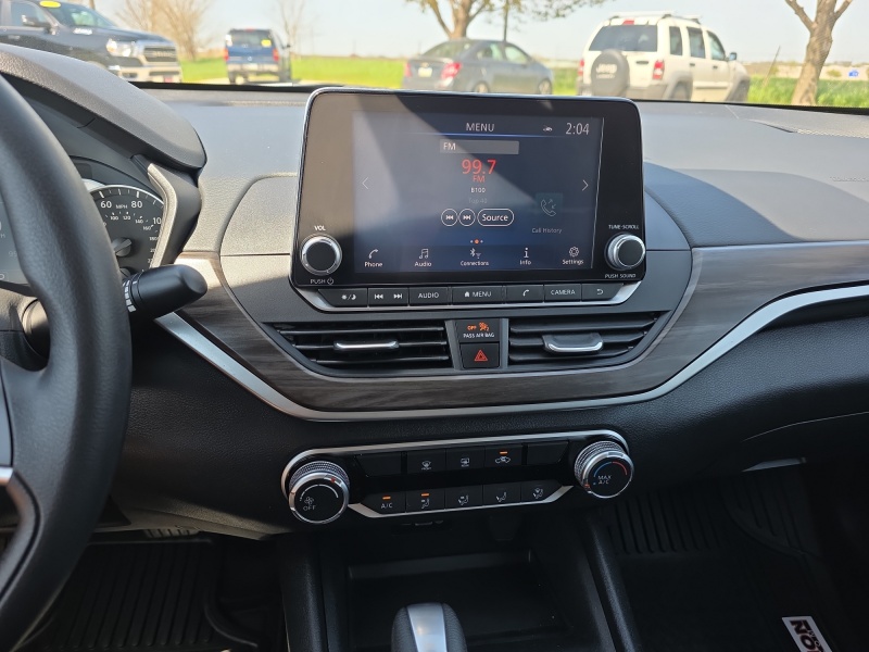2025 Nissan Altima