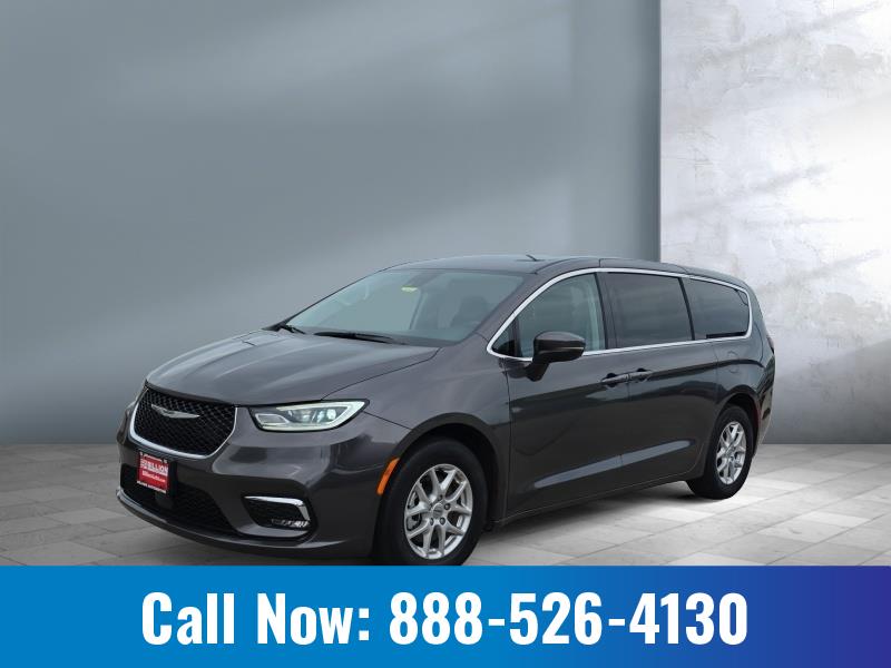 Used 2023 Chrysler Pacifica Touring L Vans