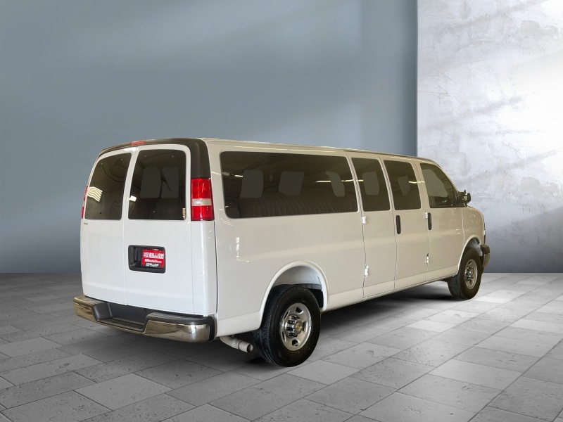 2025 Chevrolet Express Passenger