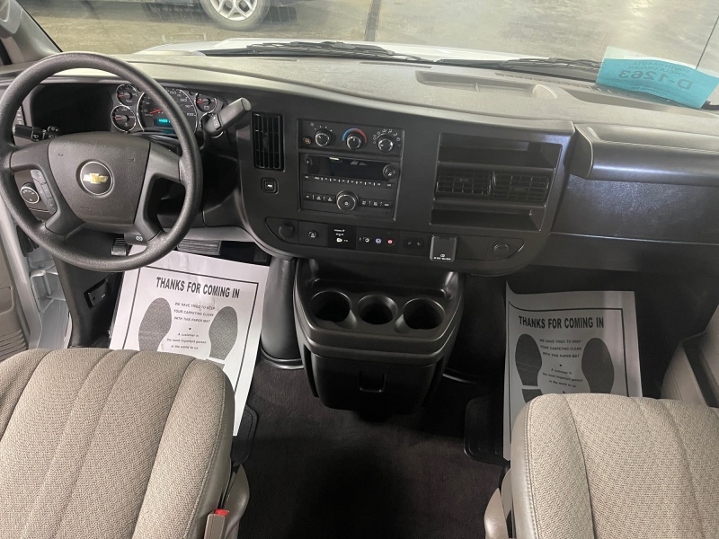 2025 Chevrolet Express Passenger