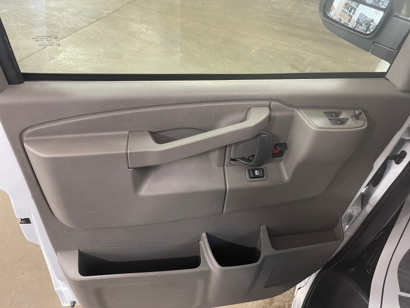 2025 Chevrolet Express Passenger