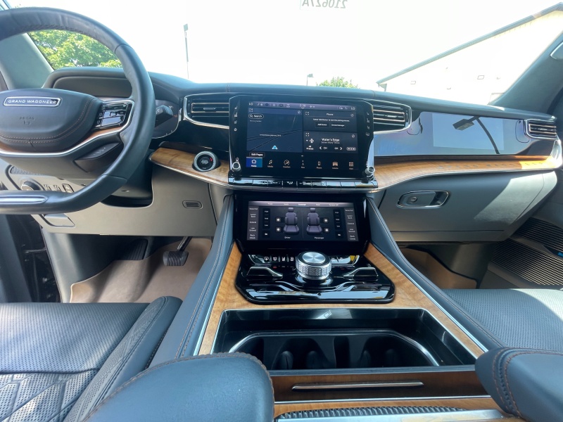 2022 Jeep Grand Wagoneer