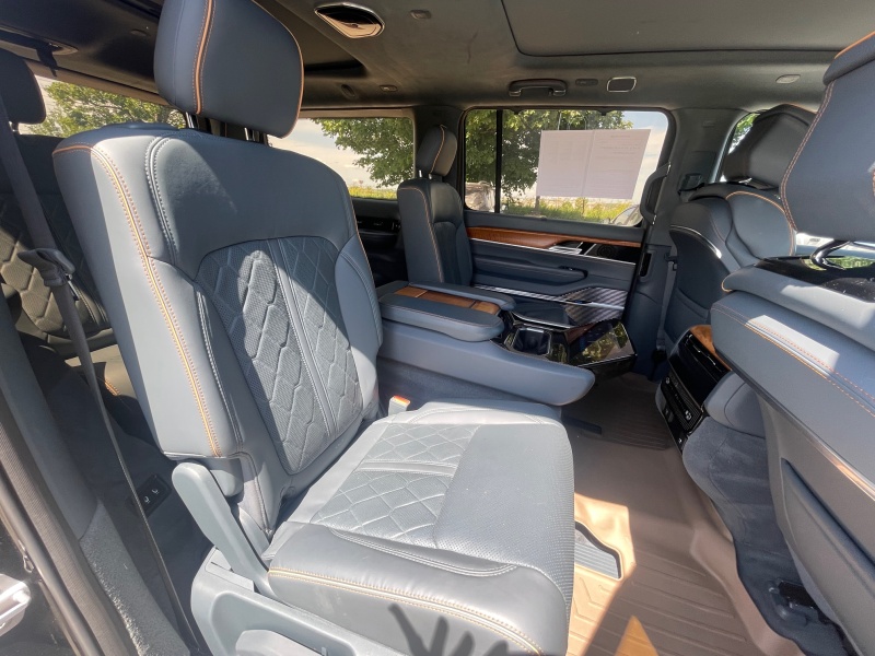 2022 Jeep Grand Wagoneer