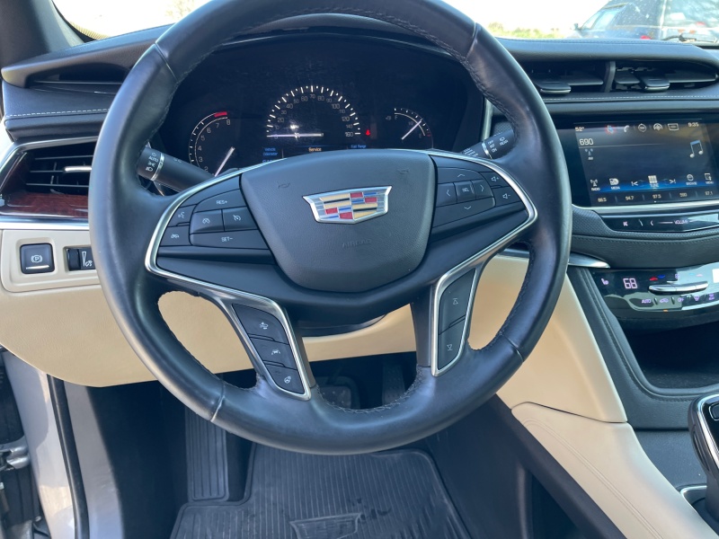 2017 Cadillac XT5