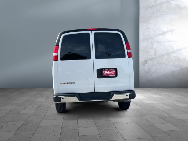 2024 Chevrolet Express Passenger