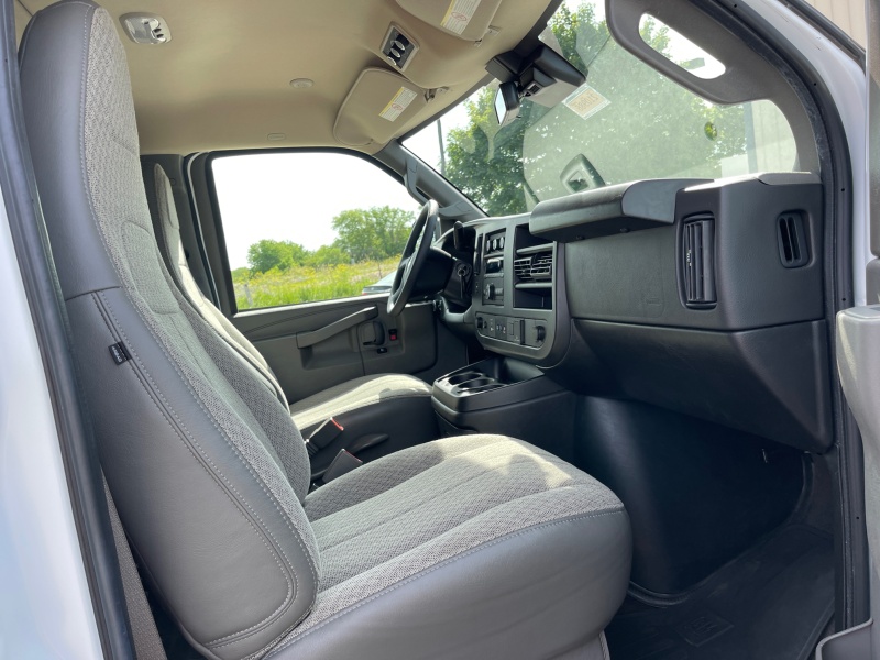 2024 Chevrolet Express Passenger