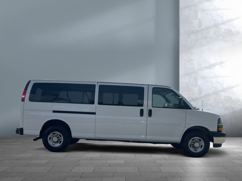 2024 Chevrolet Express Passenger