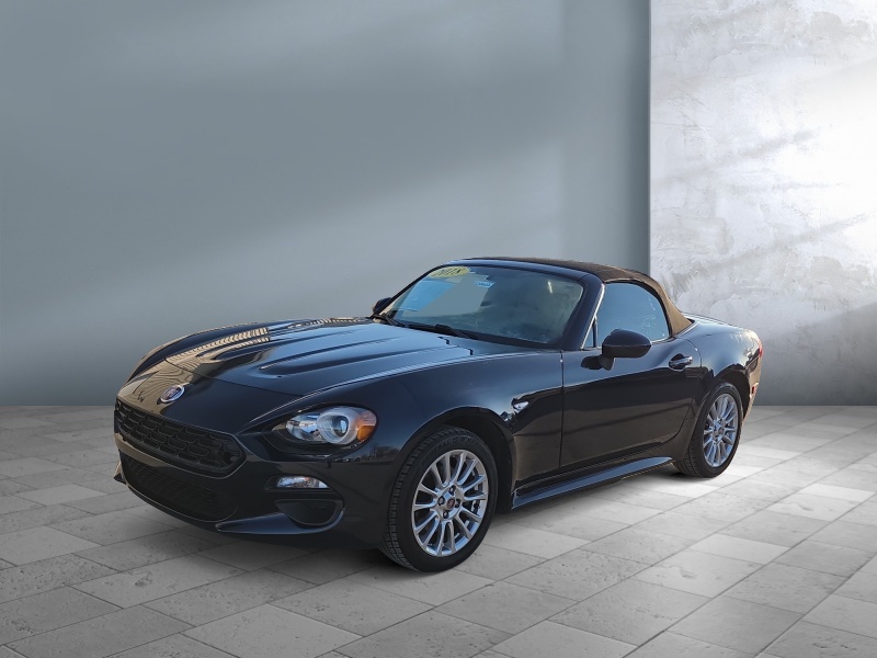 Used 2018 FIAT 124 Spider Classica Cars