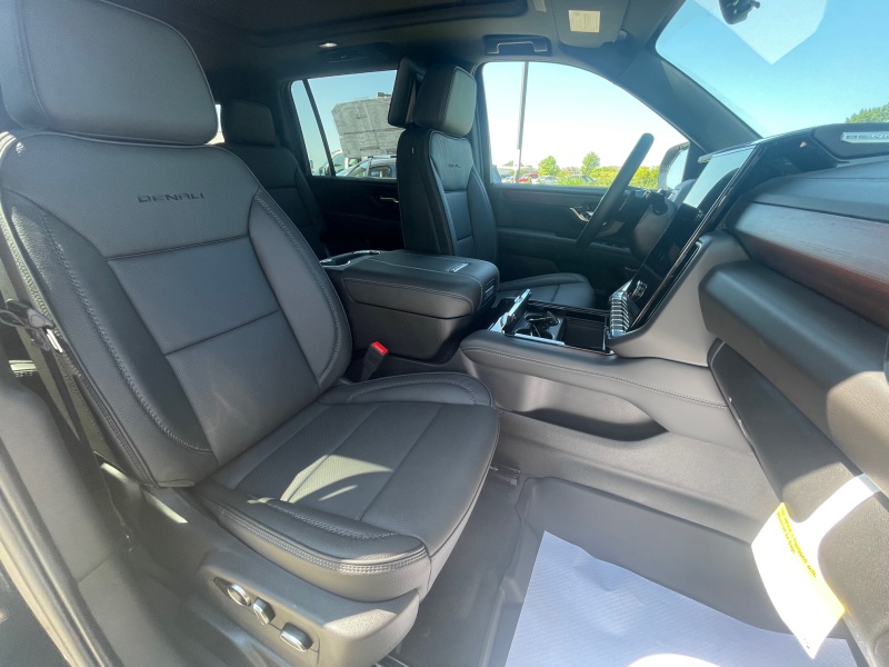 2025 GMC Yukon XL