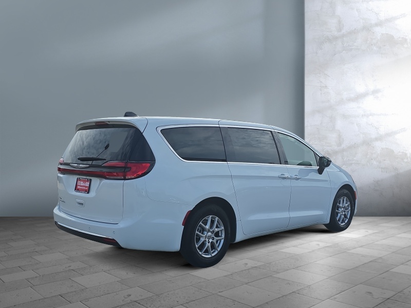 2024 Chrysler Pacifica