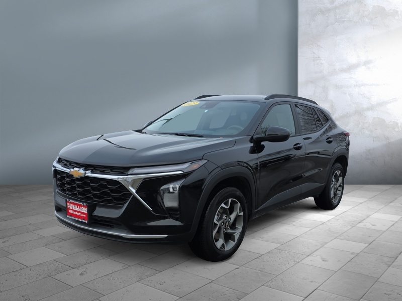 Used 2025 Chevrolet Trax LT Crossovers
