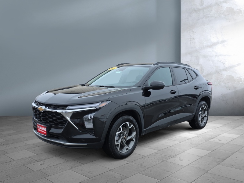 Used 2025 Chevrolet Trax LT Crossovers