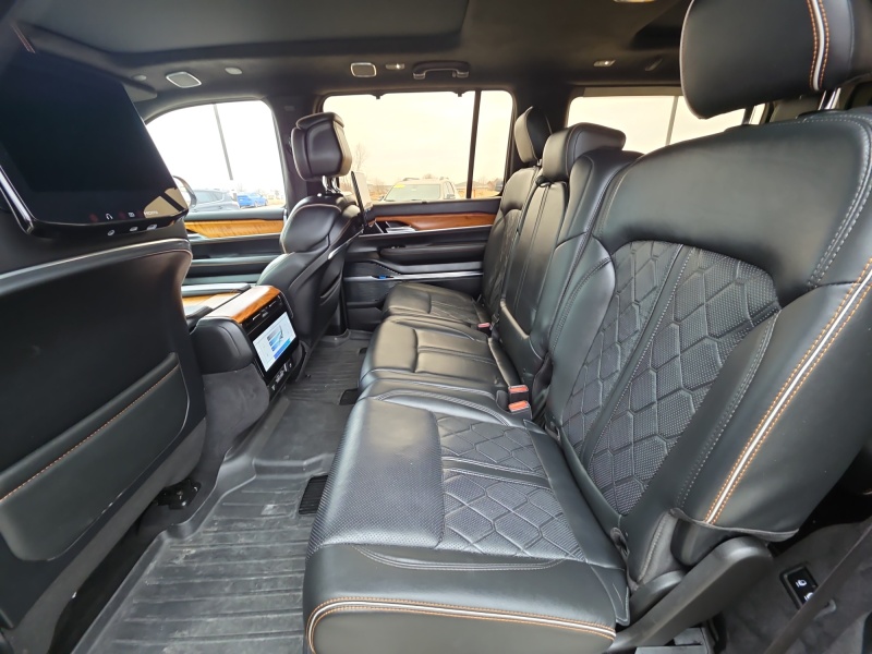 2022 Jeep Grand Wagoneer