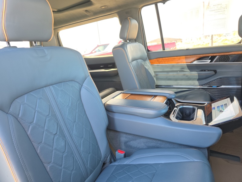 2022 Jeep Grand Wagoneer