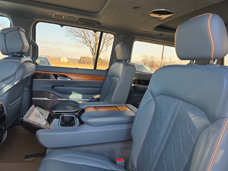 2022 Jeep Grand Wagoneer