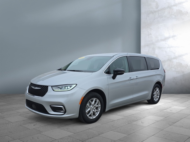 Used 2024 Chrysler Pacifica Touring L Vans