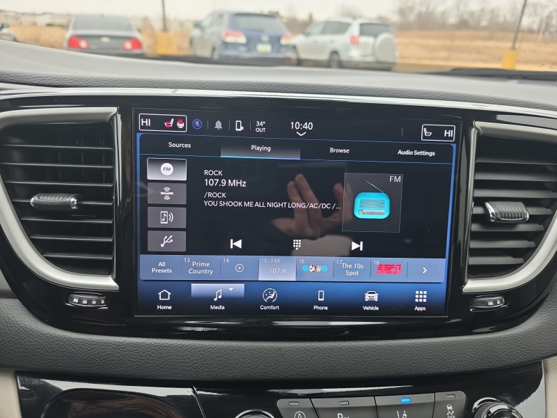 2024 Chrysler Pacifica