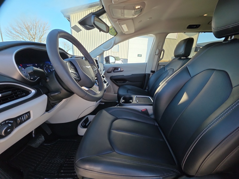 2024 Chrysler Pacifica