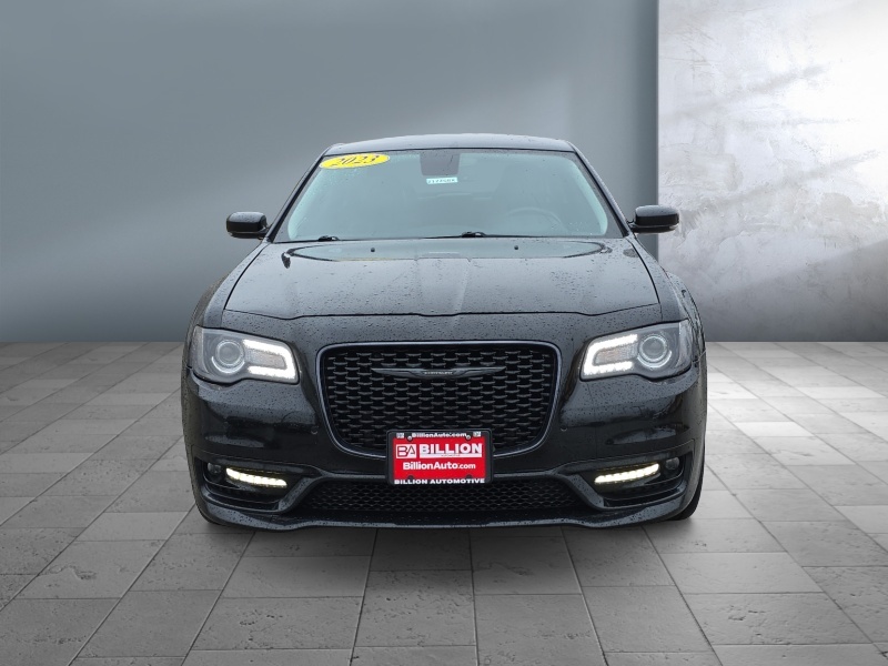 2023 Chrysler 300
