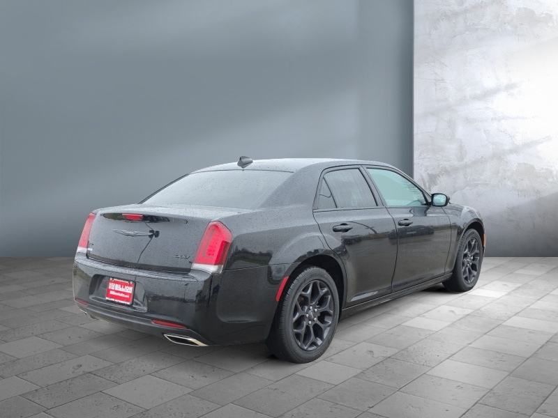2023 Chrysler 300
