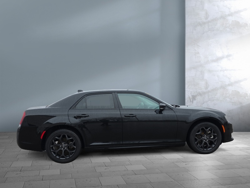 2023 Chrysler 300