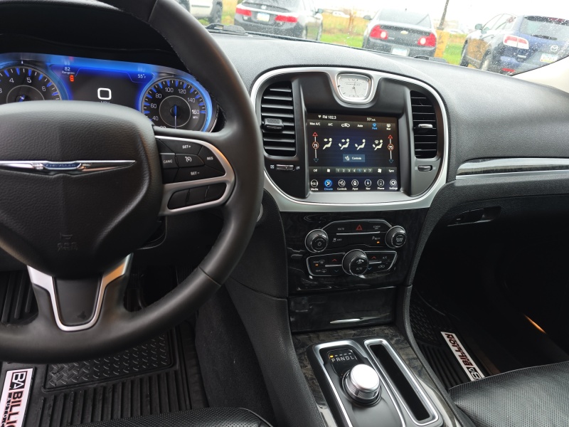 2023 Chrysler 300