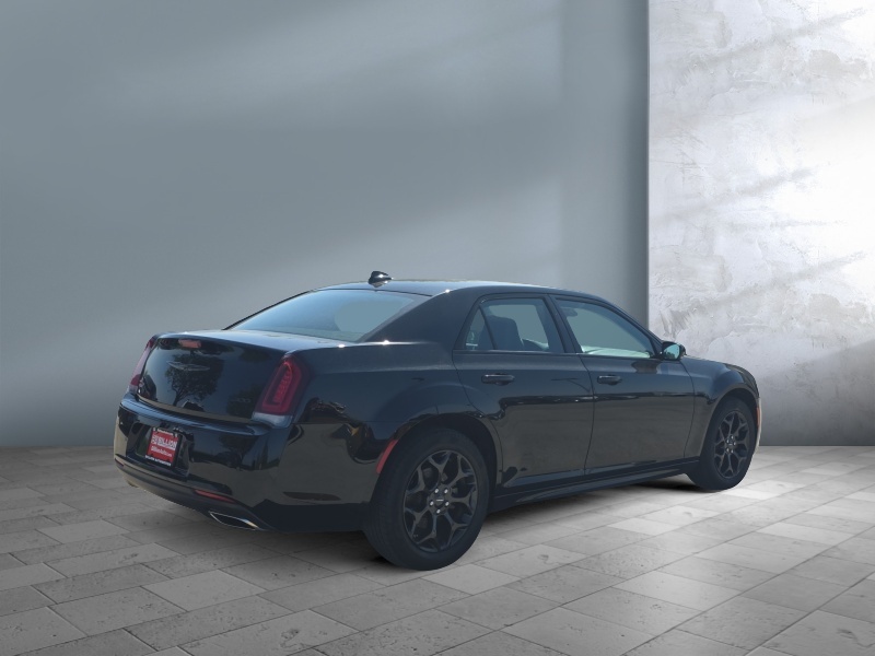 2023 Chrysler 300