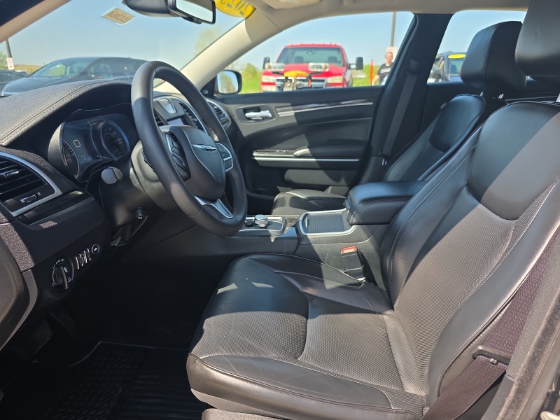 2023 Chrysler 300