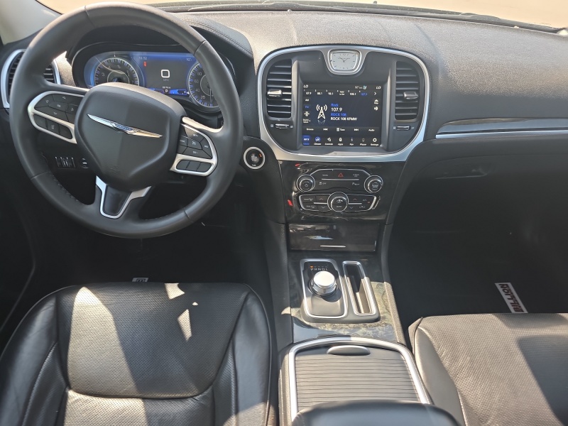 2023 Chrysler 300