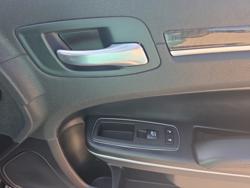 2023 Chrysler 300