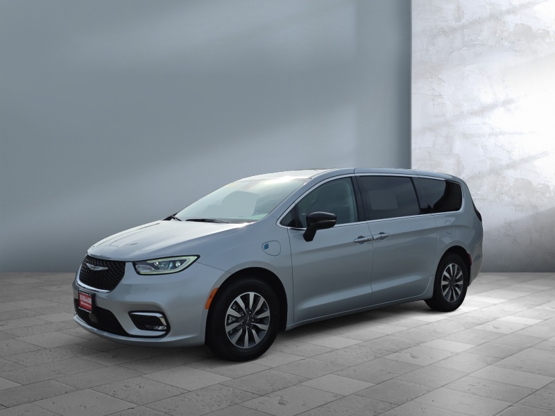 Used 2024 Chrysler Pacifica Hybrid Select Vans