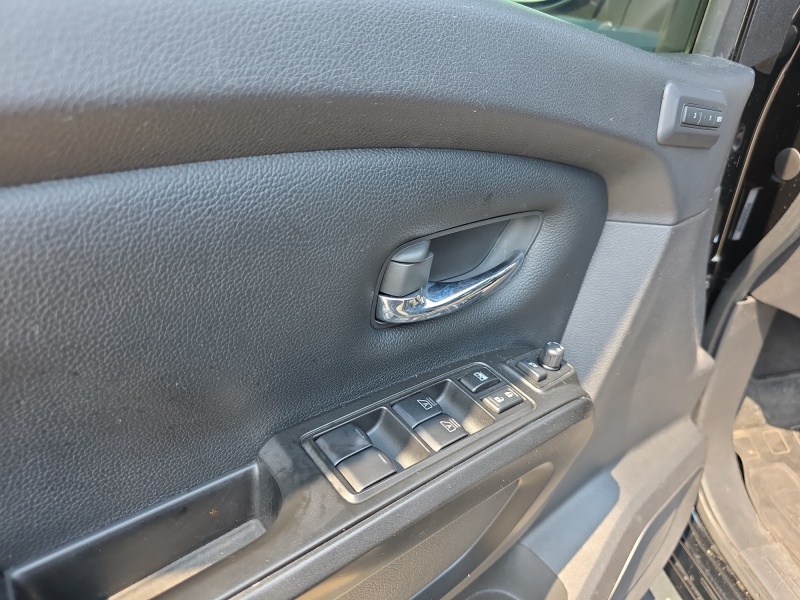 2023 Nissan Titan