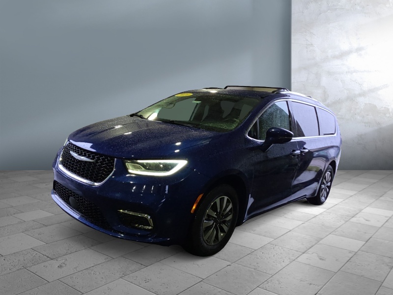 Used 2021 Chrysler Pacifica Touring L Vans