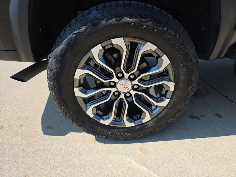 2023 GMC Canyon