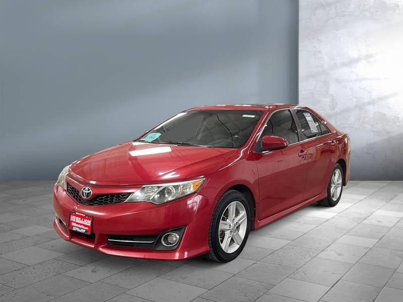 Used 2014 Toyota Camry SE Cars