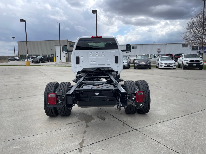 2024 Chevrolet Silverado MD