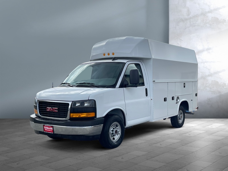 New 2024 GMC Savana Commercial Cutaway 3500 Van 139 Van