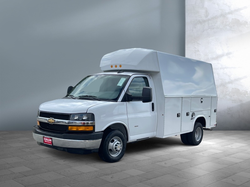 New 2024 Chevrolet Express Commercial Cutaway 3500 Van 139 Van