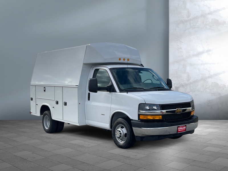 2024 Chevrolet Express Commercial Cutaway