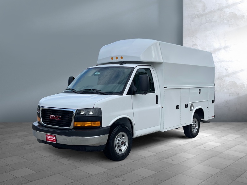 New 2024 GMC Savana Commercial Cutaway 3500 Van 139 Van