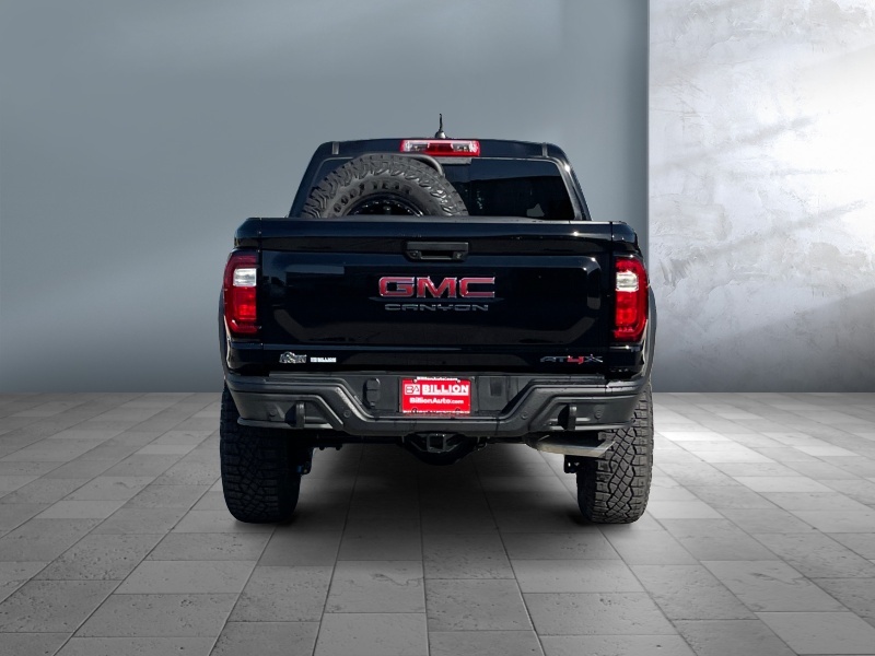 2024 GMC Canyon