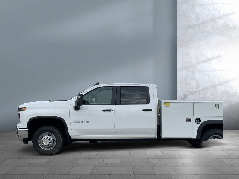 2024 Chevrolet Silverado 3500HD CC