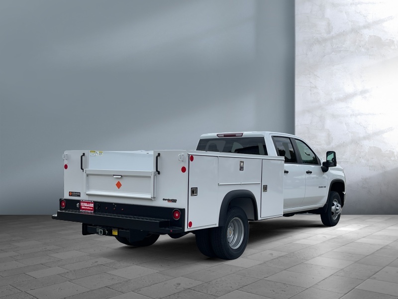 2024 Chevrolet Silverado 3500HD CC