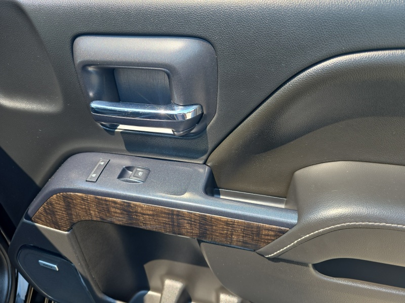 2015 GMC Sierra 2500HD available WiFi