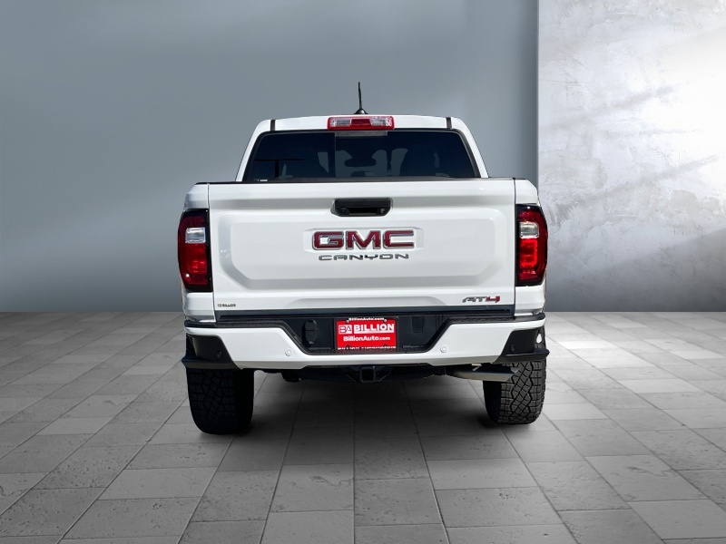 2024 GMC Canyon