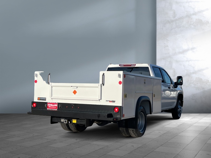 2024 Chevrolet Silverado 3500HD CC