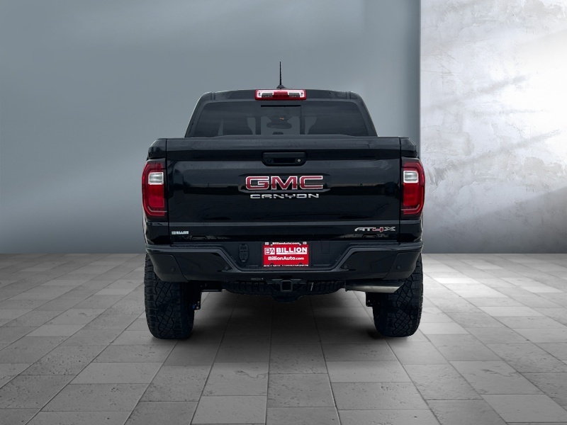 2024 GMC Canyon